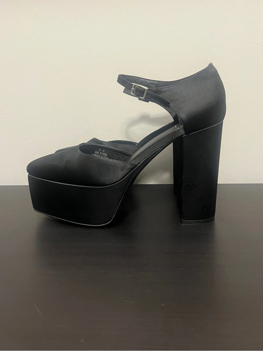 Jeffrey Campbell Ovr-N-Out Black Satin Ankle Strap Platform Pump Heel Size 9.5